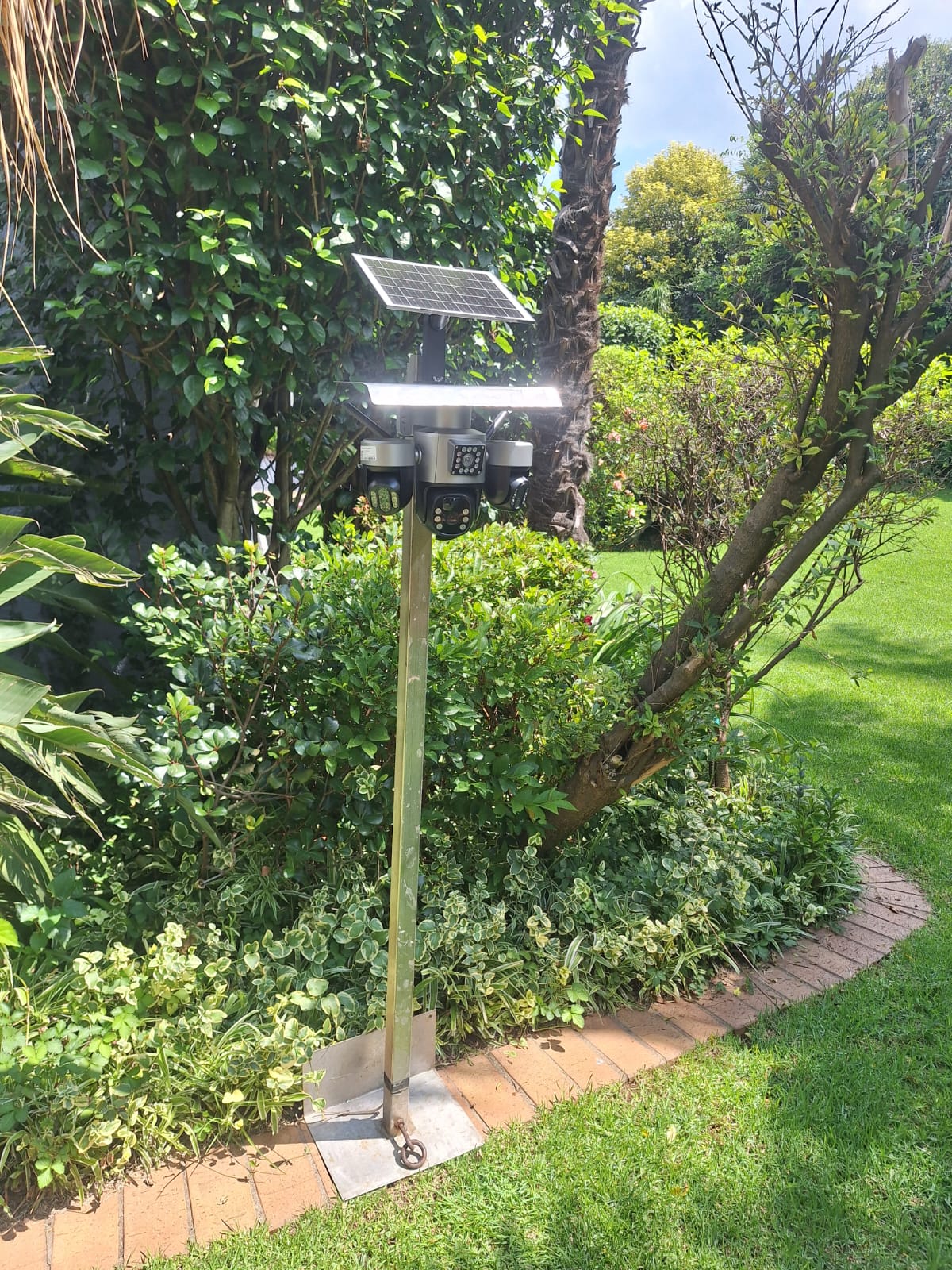 Camera setup in a home garden environment